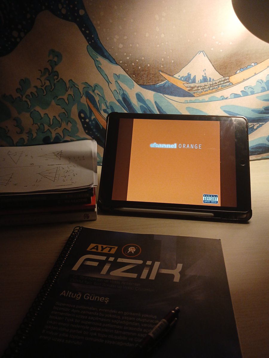 c12hloroform's tweet photo. Shes working on pyramids https://t.co/NdUZKzW2A7