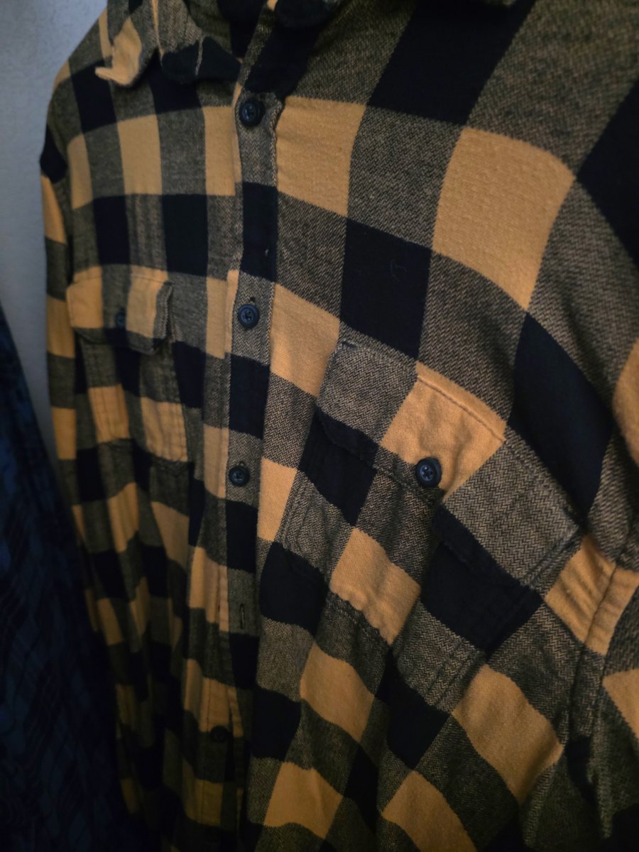 EricTheEmilyFan's tweet photo. Unshatter flannel 🤣 I would wear it to the movies but it's gonna be 95°F today so a regular Linkin Park t-shirt it is https://t.co/dOxi8nyBPJ