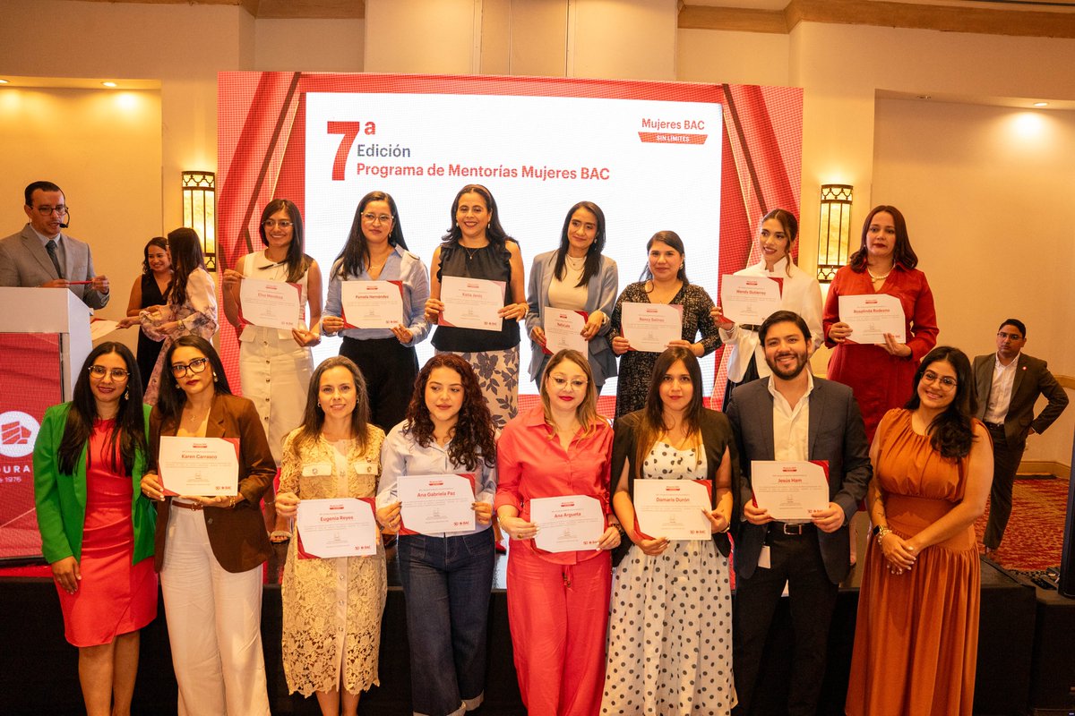 UNITEC_hn's tweet photo. 💡 La educación puede abrir nuevas oportunidades para quienes deciden emprender y hacer crecer sus negocios.

Junto a @baccredomaticho, en UNITEC culminamos la séptima edición de Mentorías Mujeres BAC, acompañando a mujeres empresarias con formación en liderazgo, transformación digital, modelos de negocio, marketing digital y finanzas.

🔗Conocé más en nuestro Centro de Noticias: https://t.co/pzPkRvdUP4