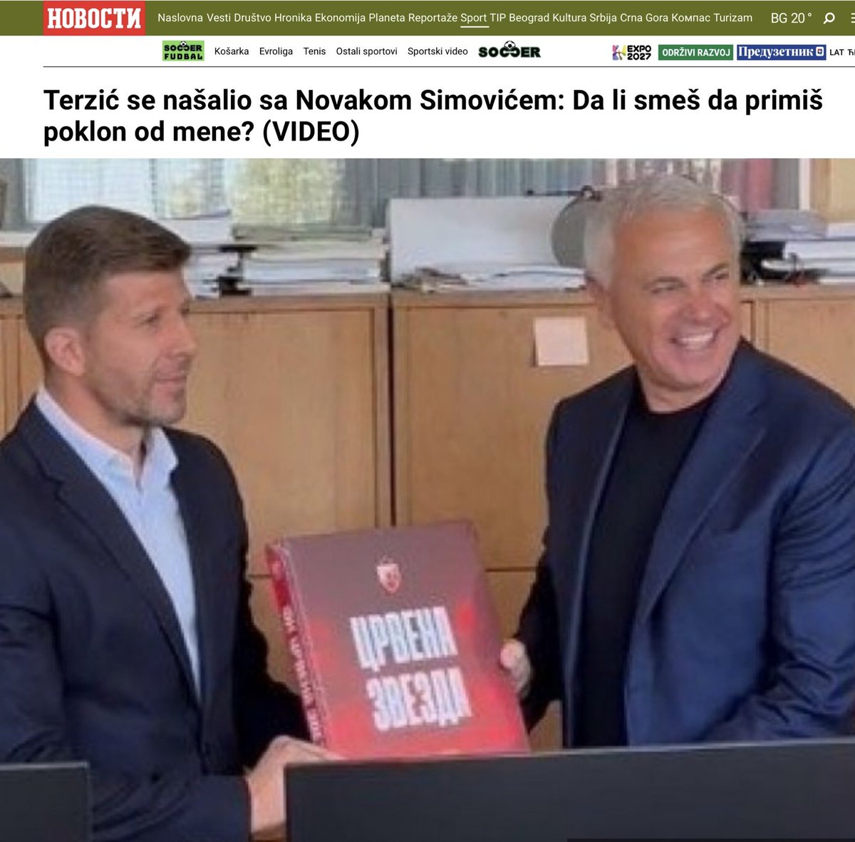 ZeljkoPanticDCC's tweet photo. Čisto retoričko pitanje. Odgovor znamo svi. Punu jednu deceniju zemljaci iz Lovćenca sarađuju na projektu večnog šampiona Vučićeve Srbije. Kraj je blizu, večni šampion ide na dno zajedno sa diktatorom Srbije, ali lepo je videti kako budući zaštićeni svedoci izlaze iz ormara i ne kriju međusobnu naprednjačku ljubav… Biće to dobri cimeri u zatvoru već koliko sledećeg meseca… Pevaće zajedno pred lustracionim sudom i tužilačkom policijom bolje od Lučijana Pavarotija i Plasida Dominga…