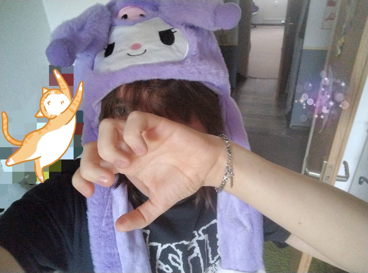 Not_Lvke_'s tweet photo. i got a new hat :3 https://t.co/Tn1Bth6lv5