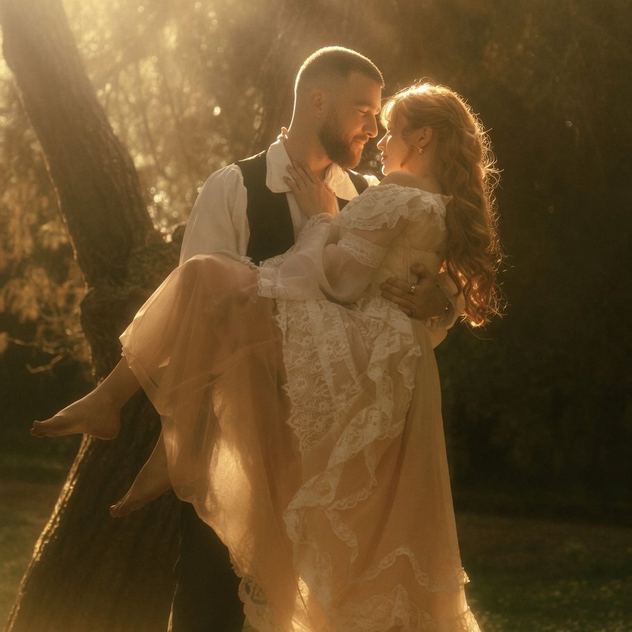 CaringtonPapers's tweet photo. Taylor Swift and Travis Kelce melt hearts in new officially released wedding &amp; honeymoon photos. https://t.co/ol7nQGDKae