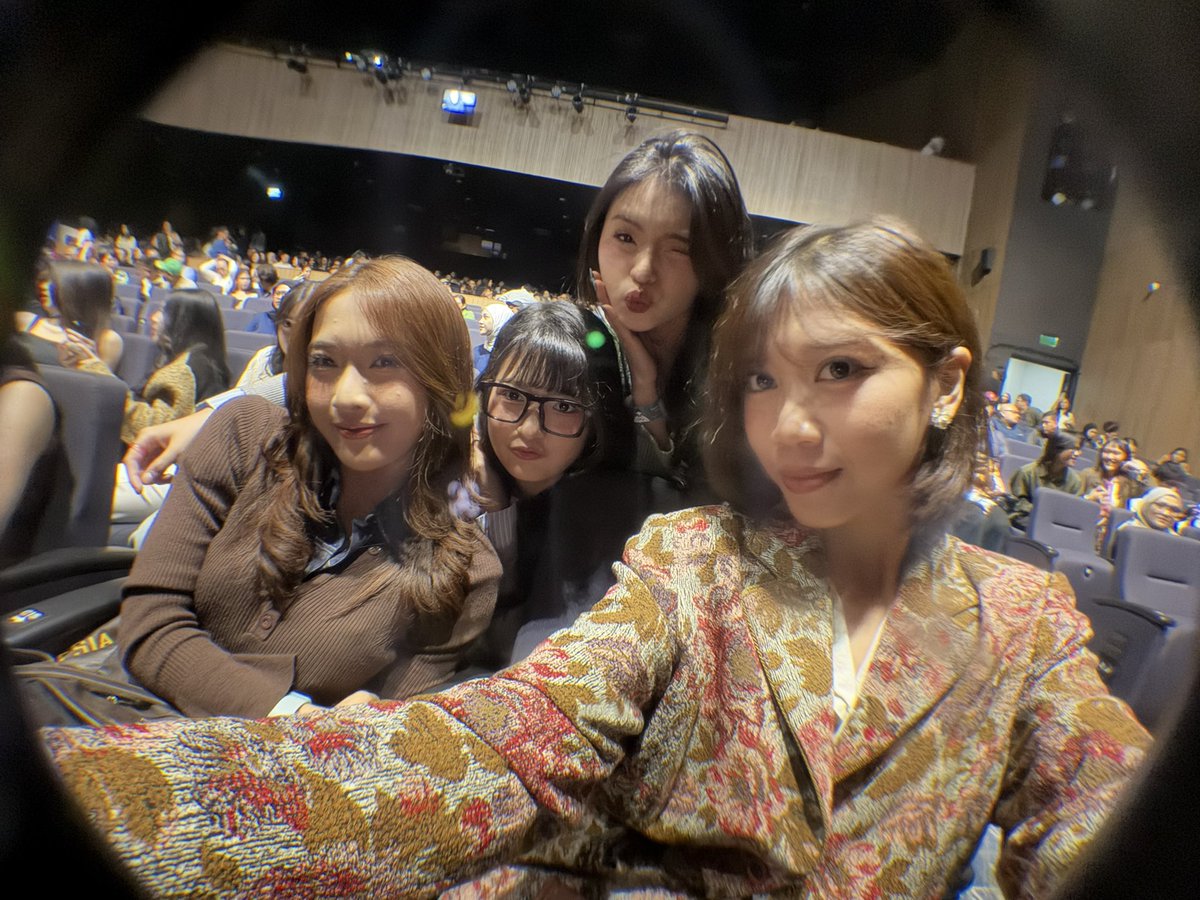 Y_CynthiaJKT48's tweet photo. Doksli kecintaan sama fisheye 😏🐠 https://t.co/49zhoo6B2z