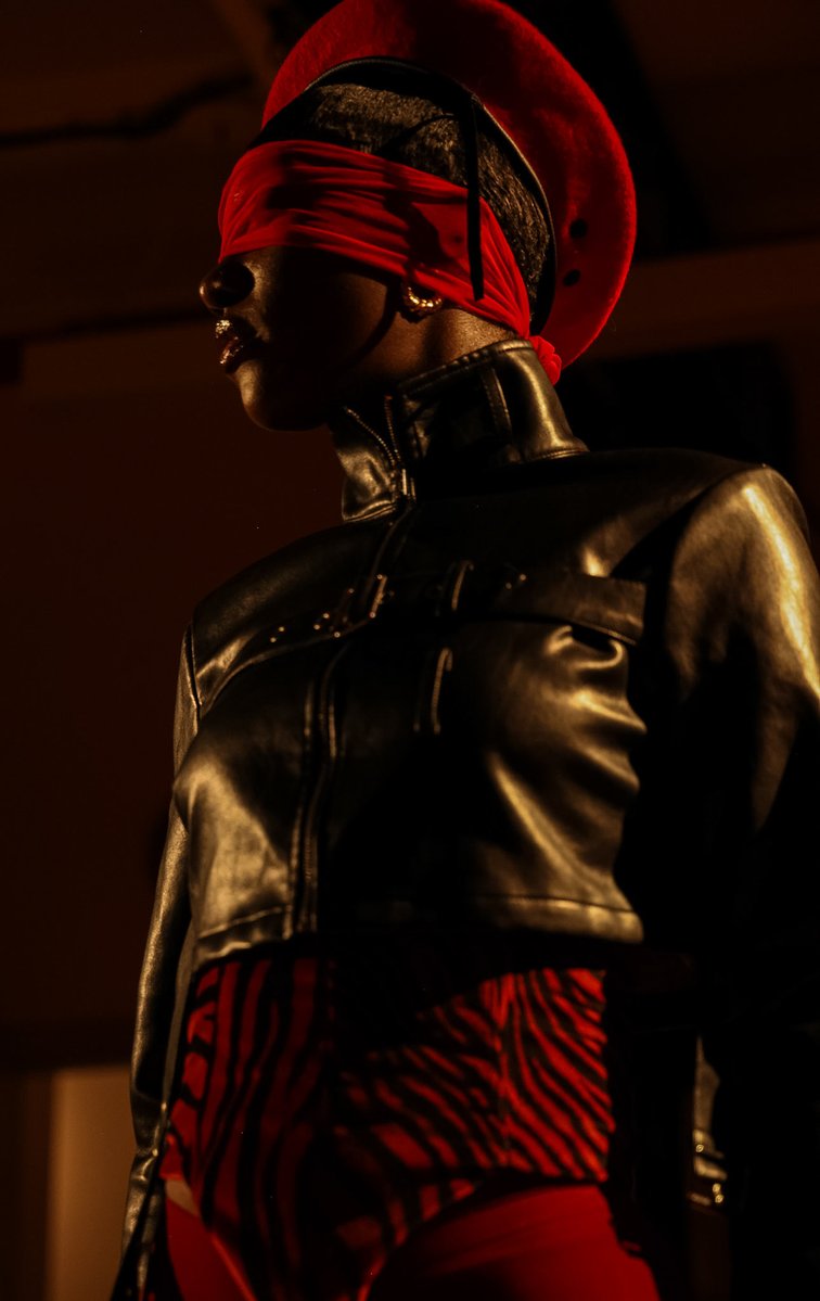 wearmypain's tweet photo. SEVEN SS27 NYFW https://t.co/5CUrnniEBl