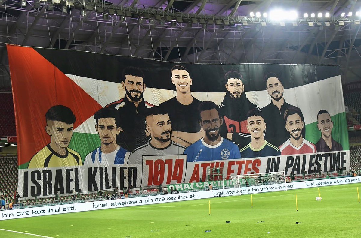leylahamed's tweet photo. Today, Palestine’s B team faces Konyaspor @konyaspor in a friendly match.

This is how the Turkish club welcomed the Palestinian team, paying tribute to the athletes and journalists killed by Israel in Gaza. https://t.co/PunaTorXWz