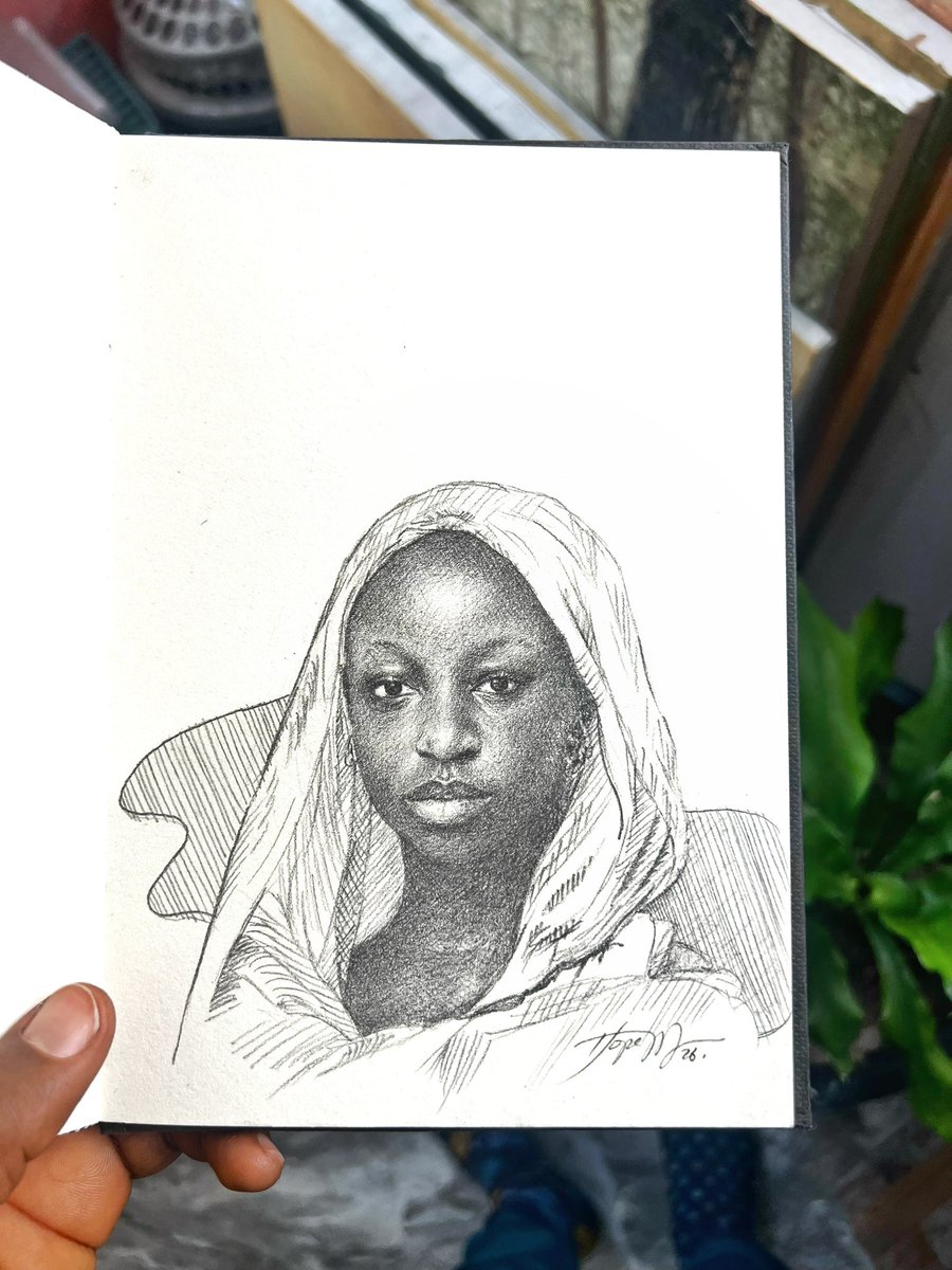 hopemondayart's tweet photo. 30th sketch of the month https://t.co/KqZTOCh2it