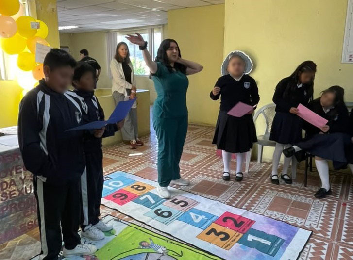 saludazuay_'s tweet photo. Con el objetivo de prevenir embarazos a temprana edad, personal de los Centros de Salud de #Gualaceo y #Chordeleg sensibiliza a adolescentes y jóvenes sobre la importancia de acceder a información oportuna y ejercer una sexualidad responsable y segura. https://t.co/P14ITGpUyI