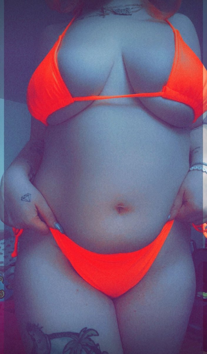 LilSallyx3's tweet photo. Who’s trying spoil me 💞😋40-60 gets you a spam that you will not be disappointed with 🍆💦

#OnlyFans
#OnlyFansCreator
#OnlyFansModel
#NSFW
#ContentCreator
#OnlyFansPromo
#ExclusiveContent
#AltGirl
#thick https://t.co/3i94ohRTFS
