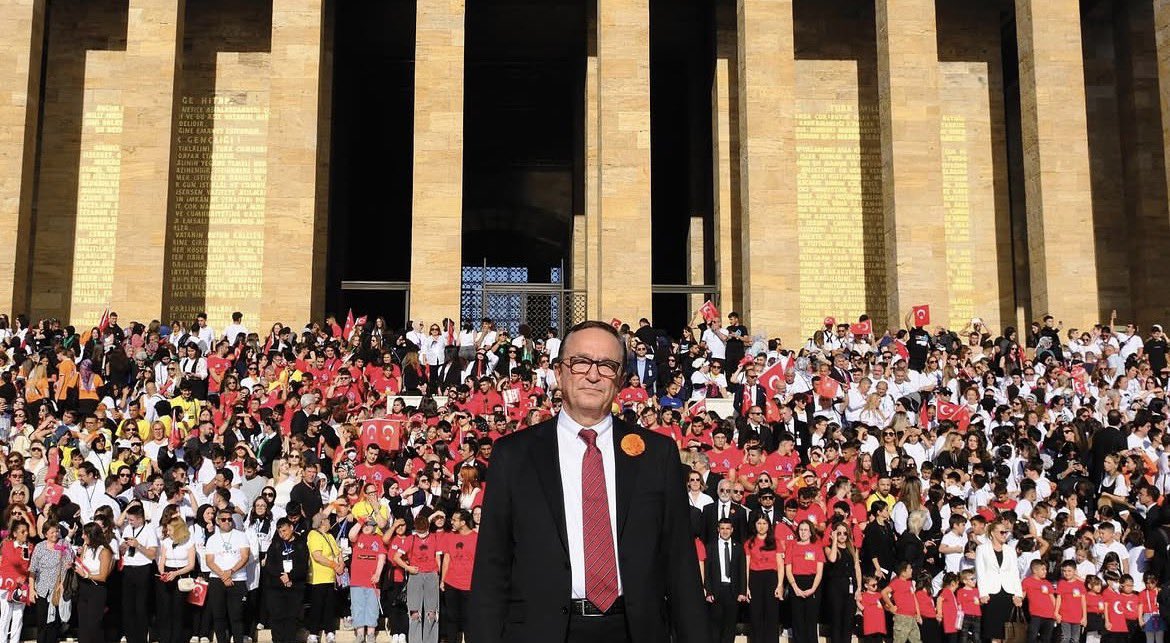 ankulosev's tweet photo. #3EkimdeLÖSEVleAnıtkabirde @losev1998 @ustunezer https://t.co/pTKeqQ7uVA