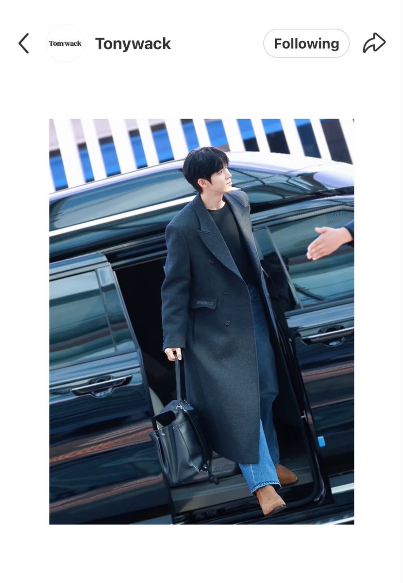 Seeusun10's tweet photo. Paris has been waiting for you, Siwoo. May your presence turn every ordinary moment into something unforgettable. 🖤

BONNE JOURNÉE SIWOO
#PARKSIWOO
#PARKSIWOOPFWSS27 https://t.co/KVxF1IbaNo