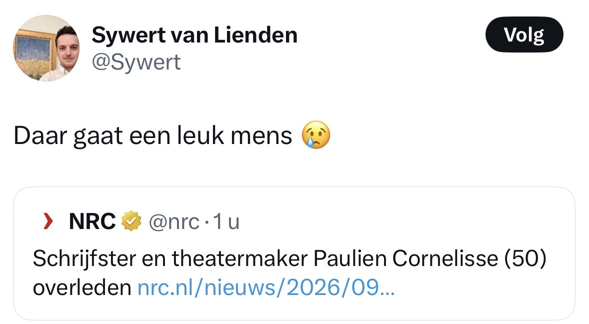 DalesGeert63675's tweet photo. Dit verschijnsel schreeuwt om nadere studie. Waarom doen zulke mensen dit? Bij het overlijden van iemand die ze persoonlijk helemaal niet kenden? Wat zit er scheef in die levens? https://t.co/1ZqhL7nrfC