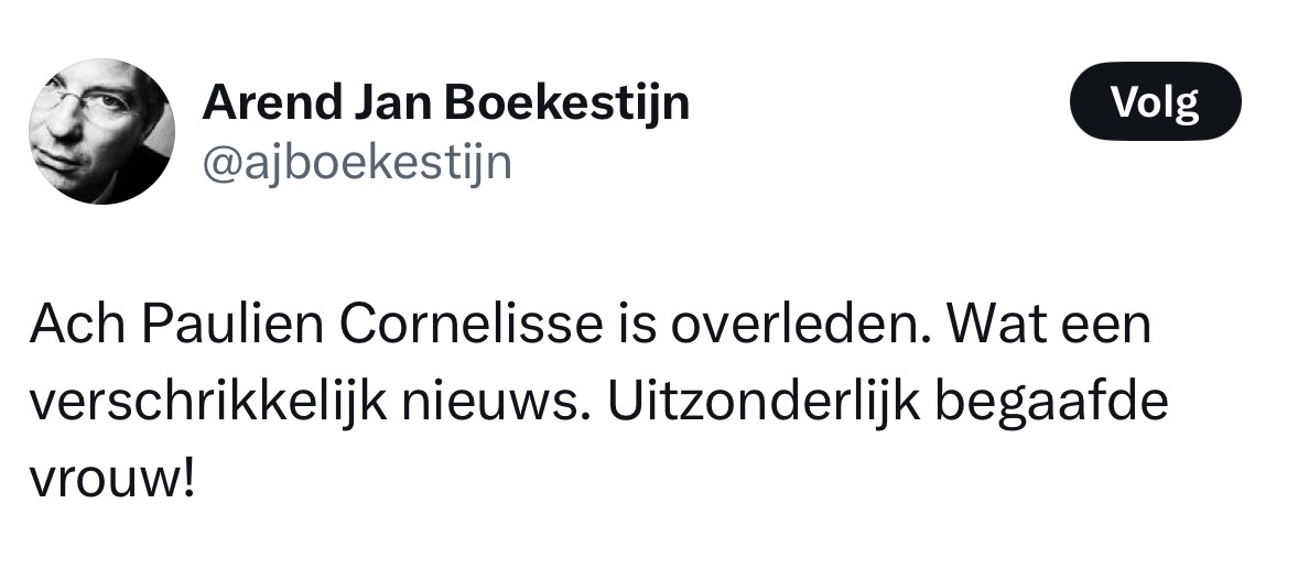 DalesGeert63675's tweet photo. Dit verschijnsel schreeuwt om nadere studie. Waarom doen zulke mensen dit? Bij het overlijden van iemand die ze persoonlijk helemaal niet kenden? Wat zit er scheef in die levens? https://t.co/1ZqhL7nrfC