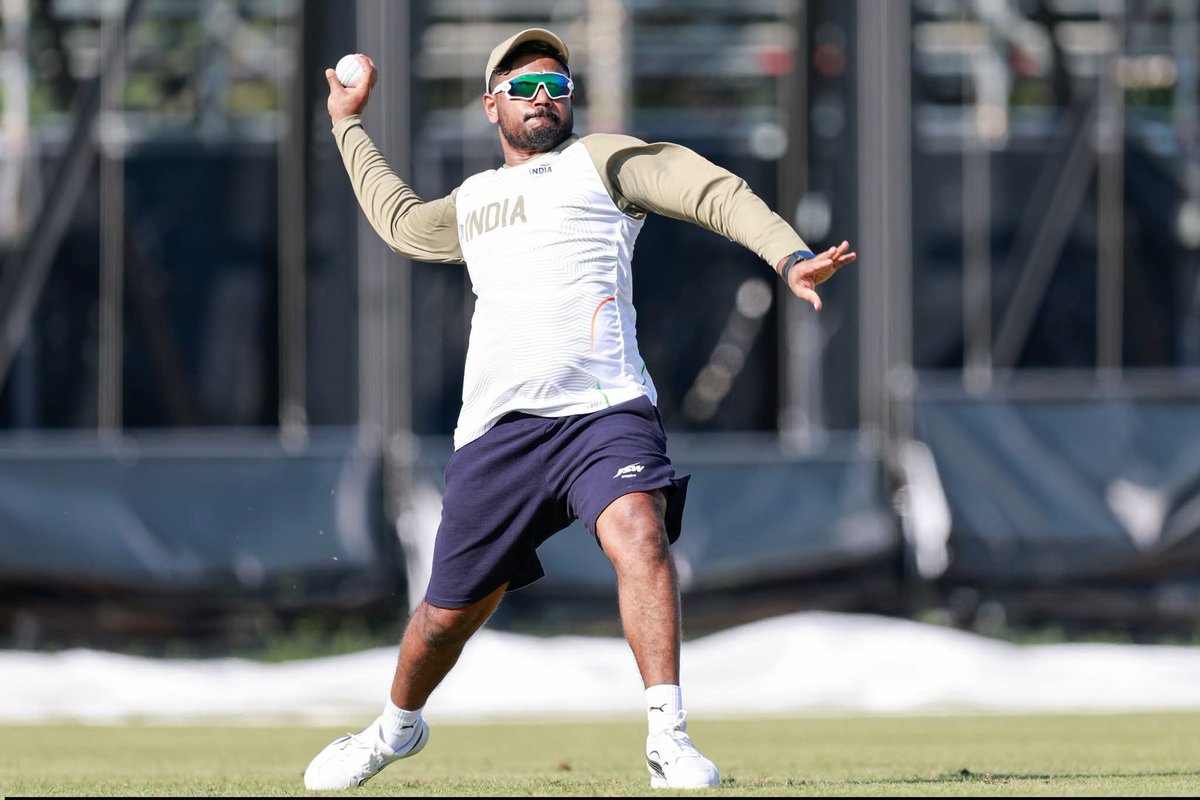 rohitronyrr's tweet photo. #TeamIndia #t20cricket #AsianGames #SanjuSamson #shreyasiyer #ishankishan
#semifinal #INDvsBAN
भारत बनाम बांग्लादेश एशियन गेम्स सेमी फाइनल मुकाबला कल यानी 1 तारीख को है
टीम इंडिया के खिलाड़ी ग्राउंड पर अभ्यास करते हुए नजर आए https://t.co/lNOrgcMp4C