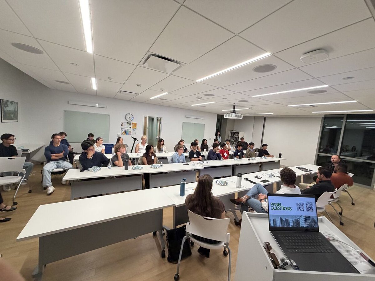 fredmgrier's tweet photo. Great to be back at my alma mater yesterday 
@UCSanDiego

Speaking to real estate majors, undergrad

We discussed:
- using AI for day-to-day work
- high interest rate environment impact on deals
- how to land a job in corporate post graduation

Thanks for having me. 

Go Tritons! https://t.co/MXMQCfUW9s