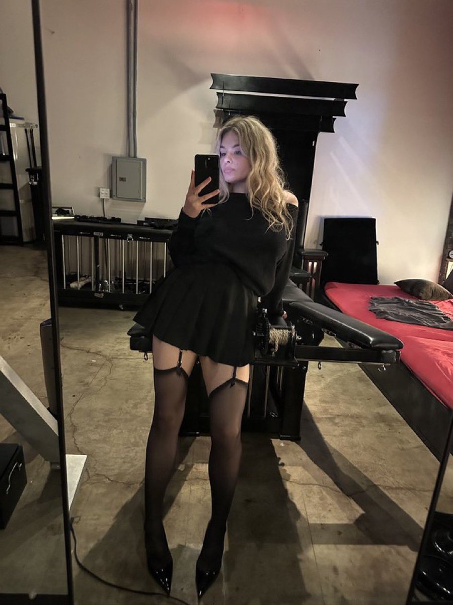 yourheartbeat0's tweet photo. ✨Mommy is here for sweet, obedient sissies who crave guidance, structure, and a firm hand 
If you're a good girl who needs training, feminization, tasks, humiliation, chastity reminde or just to be Mommy's pretty Plaything ... crawl into mv DMs. 👏 ❤️ https://t.co/Xmn0tCaJyX