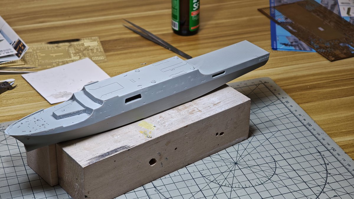 SHOKAKU_NANODAA's tweet photo. [1/700 Type 071 LPD WIP]

Assemble the remaining hull components, then carry out sanding and seam filling.

#scalemodel  #shipmodel #艦船模型 #scalemodelling #scalemodeling https://t.co/5ScQQfK5uu