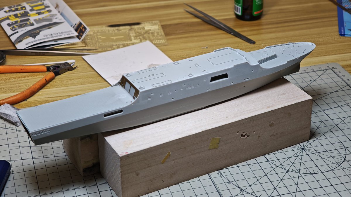 SHOKAKU_NANODAA's tweet photo. [1/700 Type 071 LPD WIP]

Assemble the remaining hull components, then carry out sanding and seam filling.

#scalemodel  #shipmodel #艦船模型 #scalemodelling #scalemodeling https://t.co/5ScQQfK5uu