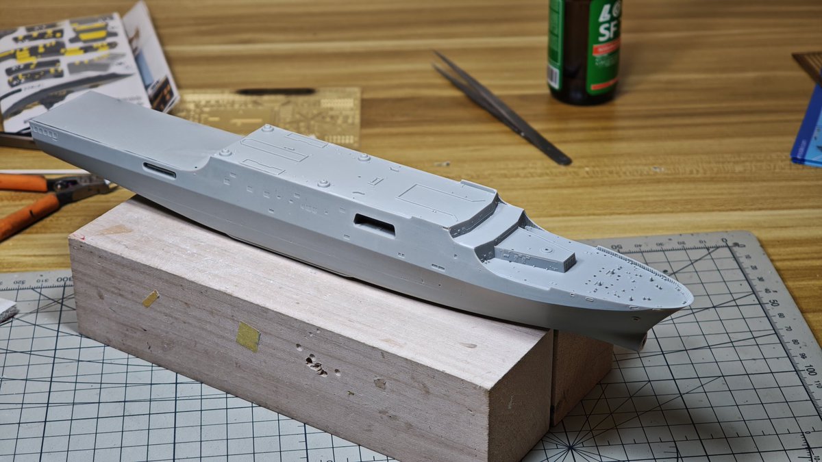 SHOKAKU_NANODAA's tweet photo. [1/700 Type 071 LPD WIP]

Assemble the remaining hull components, then carry out sanding and seam filling.

#scalemodel  #shipmodel #艦船模型 #scalemodelling #scalemodeling https://t.co/5ScQQfK5uu