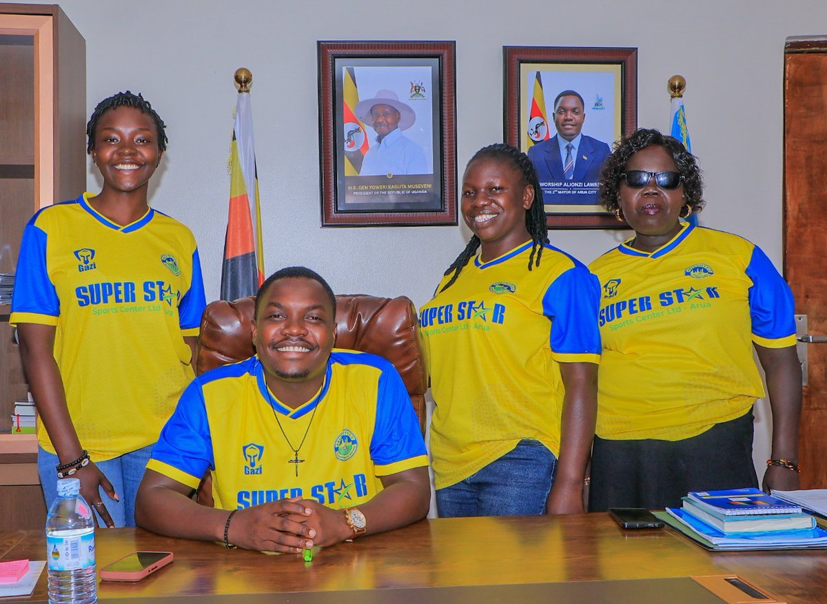 arua_fc's tweet photo. Ladies and gentlemen, The moment has arrived!

Let’s welcome our esteemed Club Patron, His Worship Mayor @LAlionzi 

#WeAreTheCityBoys #TheHeartBeatOfWestNile https://t.co/eErdKSdy6G