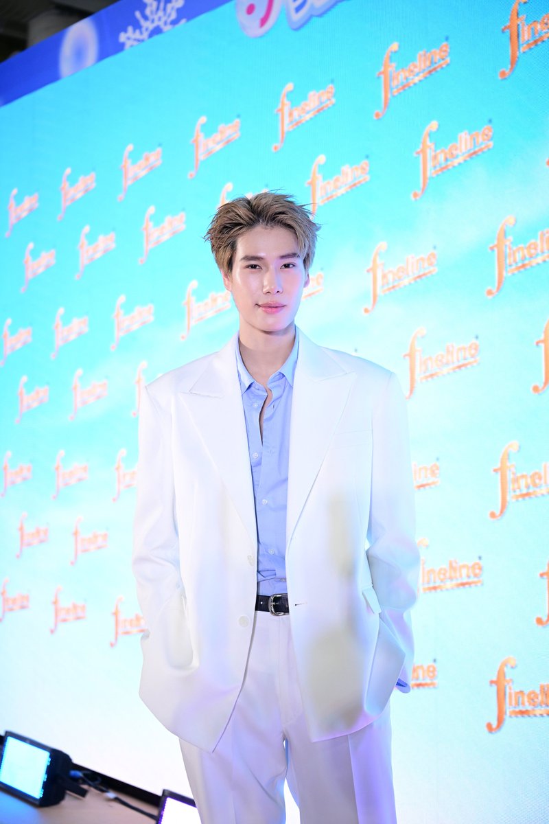 ANiceEnt's tweet photo. คูลสุดๆ ไปกับ ไฟน์ไลน์ คูลลิ่ง เฟรช ซีรีส์ และ ภูวินทร์!

#FinelinexPhuwin #Phuwintang
#FinelineKeepItCoolwithPhuwin
#FinelineCoolingFresh
#ไฟน์ไลน์ #Fineline #FinelineThailand
#NeoCorporate #นีโอคอร์ปอเรท

ส่งมอบประสบการณ์ดูแลผ้าสุดพิเศษกับ Exclusive Event “Fineline Keep It Cool with Phuwin”
เชื่อมต่อโมเมนต์สุดฟินกับแฟนๆ และกลุ่มผู้บริโภครุ่นใหม่ที่เลือกใช้ Fineline Cooling Fresh Series!

ซักสะอาด หอมเย็นสดชื่น มั่นใจทุกกิจกรรมตลอดวัน ด้วยคู่หูพลังคูล #ของดีบอกต่อ 

•    ไฟน์ไลน์ ซักผ้าสูตรเข้มข้น คูลลิ่ง เฟรช — พลังซักล้ำลึก  ผ้าสะอาด ช่วยขจัดคราบและกลิ่นเหงื่อ ลดกลิ่นอับเอาอยู่ทุกสภาพอากาศ!

•    ไฟน์ไลน์ ปรับผ้านุ่มสูตรเข้มข้นพิเศษ คูลลิ่ง เฟรช

ล็อกความหอมเย็นยาวนาน 45 วัน ช่วยลดกลิ่นเหงื่อระหว่างวัน ให้ผ้า นุ่ม หอม สดชื่น

คูลลิ่ง เฟรช ซีรีส์ มาพร้อมเทคโนโลยี COOL-TECH หอมเย็น สดชื่น พกความมั่นใจไปได้ทุกที่

🔗https://t.co/G8oVALve26