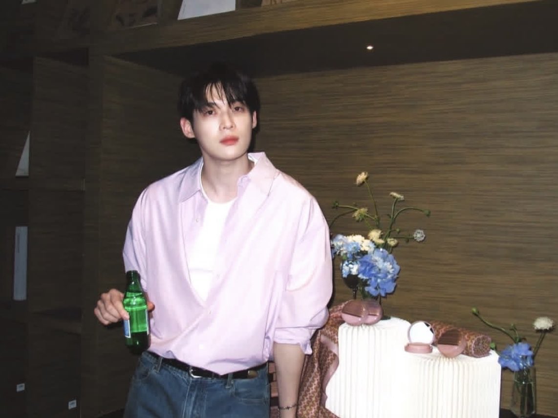 uG0SJvdHVBia6Ph's tweet photo. Made it to Paris ✨ Excited for what’s coming next.

WELCOME KIM YOON SIK TO PARIS

#KIMYOONSIK×PFWSS27
#KIMYOONSIKINPARIS https://t.co/WFiMBgi0Pr