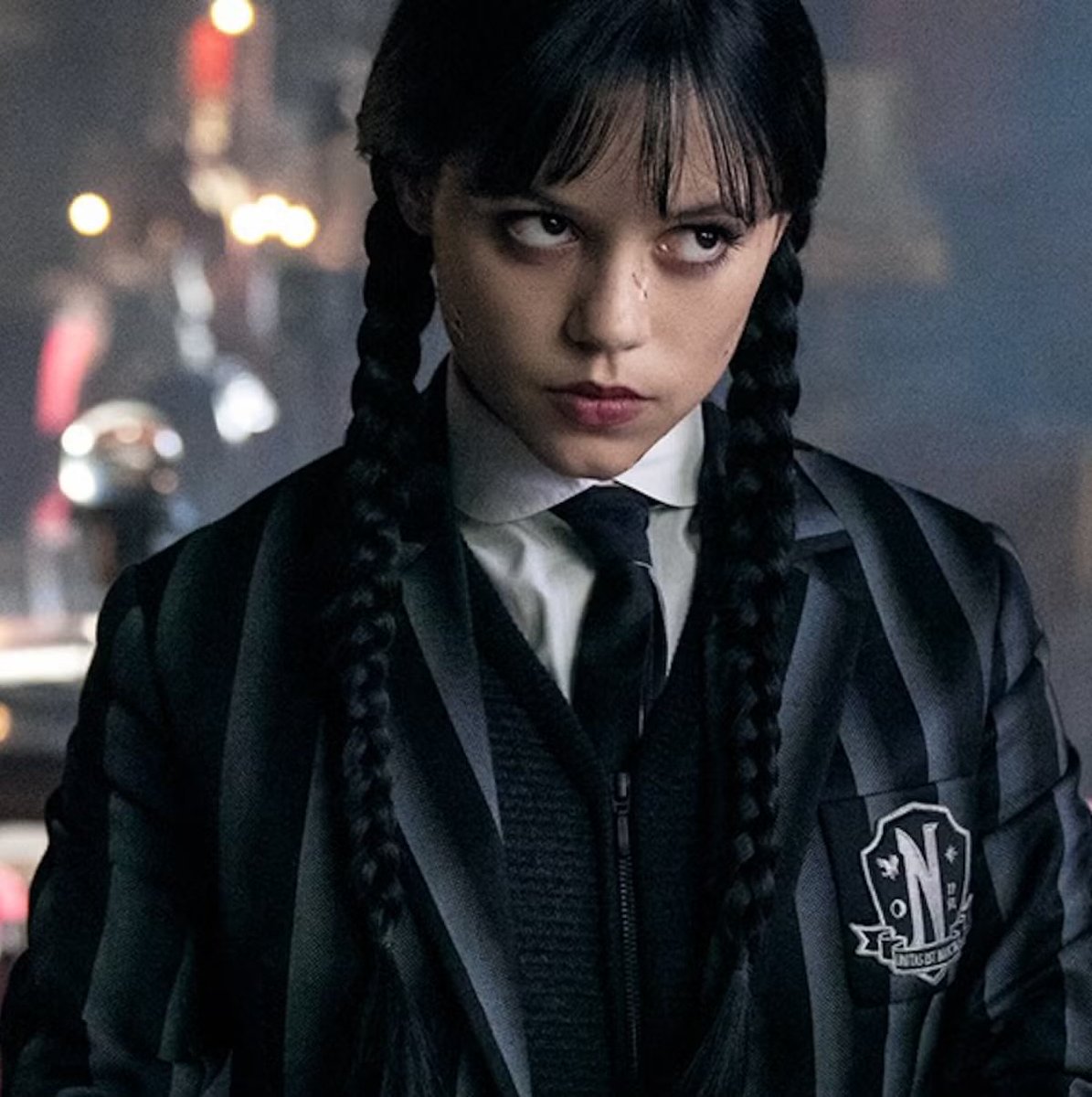 FameBrief's tweet photo. Wednesday Season 3 has officially wrapped production. Netflix also released a new first look at Jenna Ortega as Wednesday. https://t.co/n7KX7s3L78