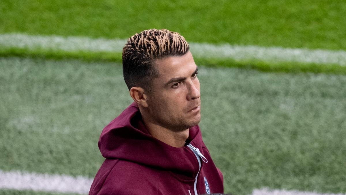 partidazocope's tweet photo. 🚨 ÚLTIMA HORA | Cristiano Ronaldo abandona la concentración de Portugal tras las declaraciones de Jorge Jesus

📻 #PartidazoCOPE https://t.co/JzJSzFclpt