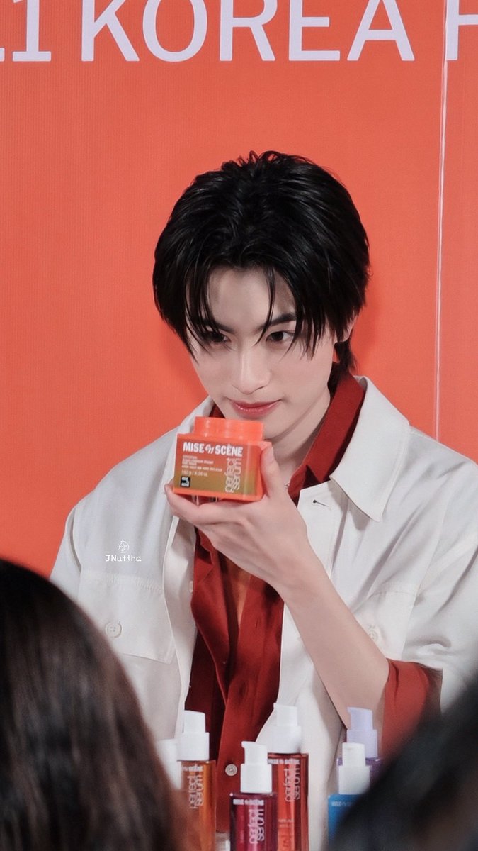 JNuttha's tweet photo. เด็กที่ชอบดมทุกสิ่ง 😂 ตาแป๋วมากลูก 

MISE EN SCENE AA HAIR MASK 
#MISEenSCENEXAA
#AAashirakorn
#MISE_en_SCÈNETH https://t.co/NR6NDnbJDl