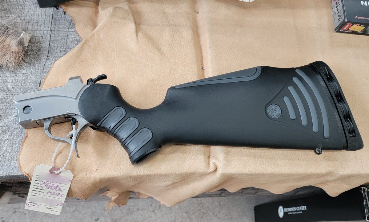 outdoors_deer's tweet photo. The Thompson Center Encore Pro Hunter Frame with the FlexTech Rifle Stock is built to take whatever you throw at it. Strong, adaptable, and ready for any barrel you want to run.
#ThompsonCenter #EncoreProHunter #Rifle #newarrivals https://t.co/wwYhvPsGEF