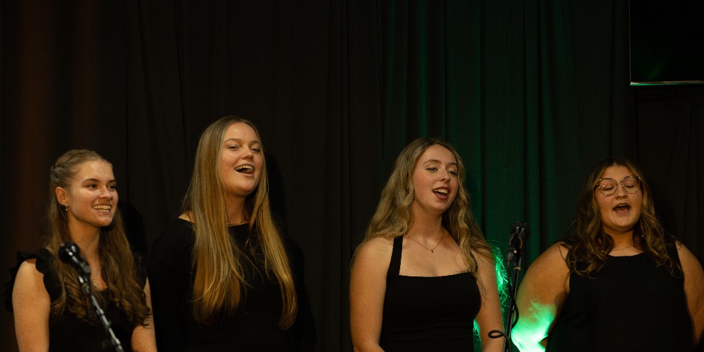 SimpsonU's tweet photo. Kick off Homecoming Weekend with the Music Department Fall Showcase 🎶 

Support our talented students and enjoy an evening of music on October 15, 7:30PM at Simpson University.

🔗 Register at https://t.co/B7g1rYq90u

#suhoco2026 #simpsonuniversity https://t.co/2sGUroRiqV