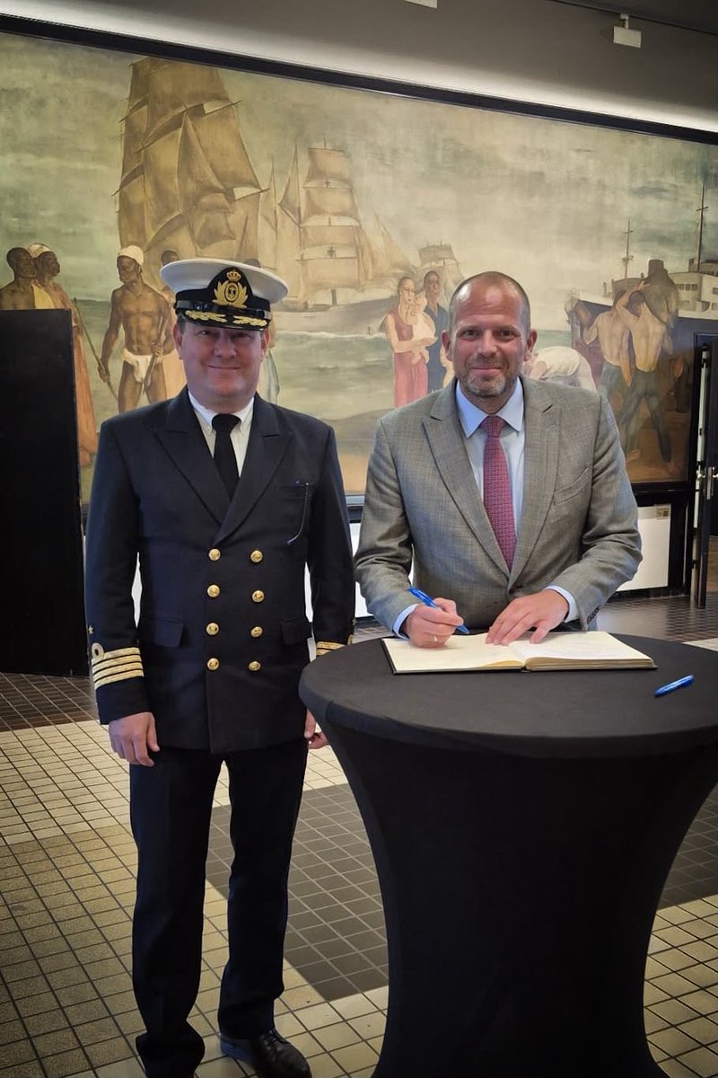 FranckenTheo's tweet photo. Ik opende het academiejaar van de Antwerp Maritime Academy. De hogere zeevaartschool doet het fantastisch met een enorme groei aan studenten, onderzoekers en fondsen. 

Er komt een strategisch partnerschap met Defensie aan! 

💙 https://t.co/Jn4uyDME7V