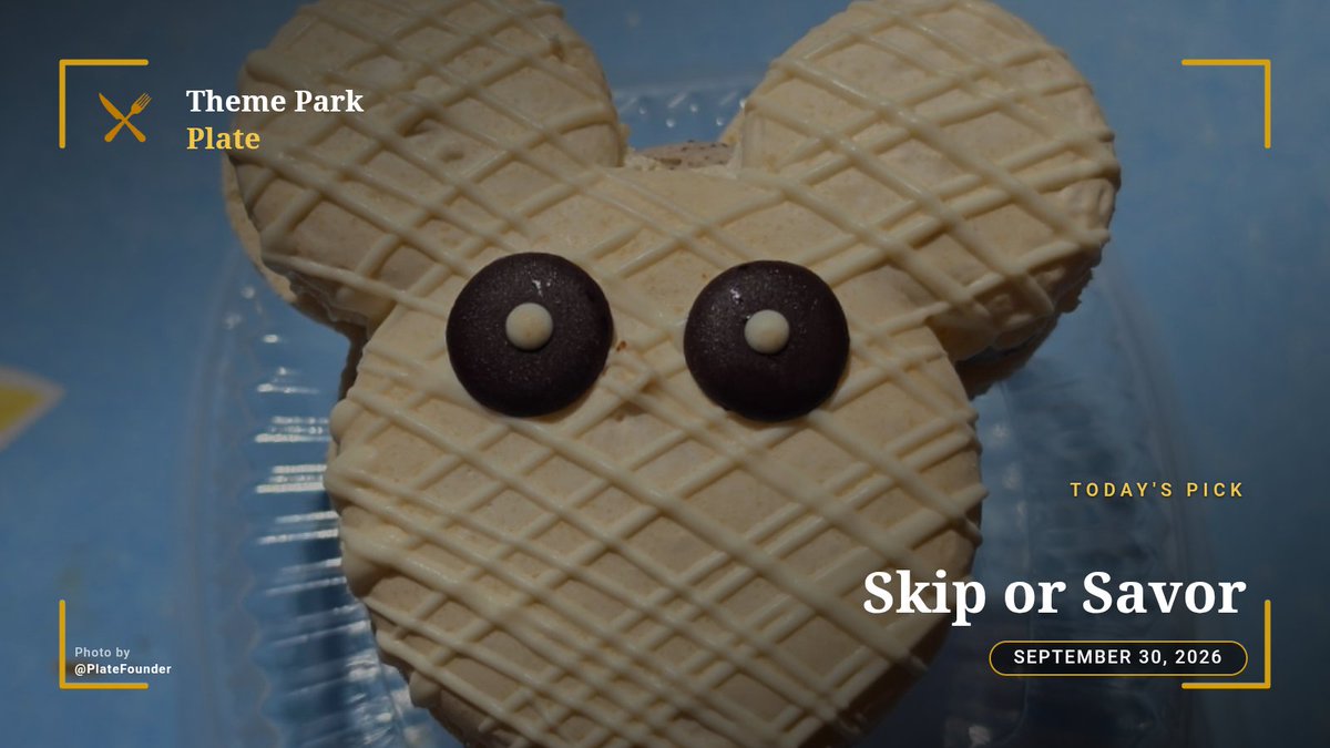 ThemeParkPlate's tweet photo. Today’s Skip or Savor: Mickey Mummy Macaron from Jolly Holiday Bakery Cafe! 
Vanilla macaron shell drizzled in white chocolate ribbons and packed with rich cookies-and-cream buttercream. 

#Disneyland #DisneyEats #HalloweenTime #ThemeParkPlate #SkiporSavor https://t.co/ioMNOIp2Eu