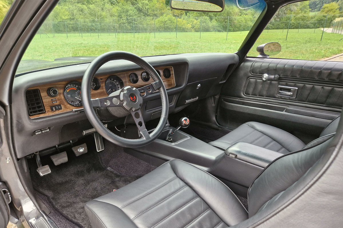 by_Lienhard's tweet photo. 1972 PONTIAC Firebird Formula 400  😍
Kompromisslos total-restauriert und technisch perfektioniert, MFK-Veteran
CHF 89'000.–

©by Lutziger Classic Cars https://t.co/jWUOqdmntH