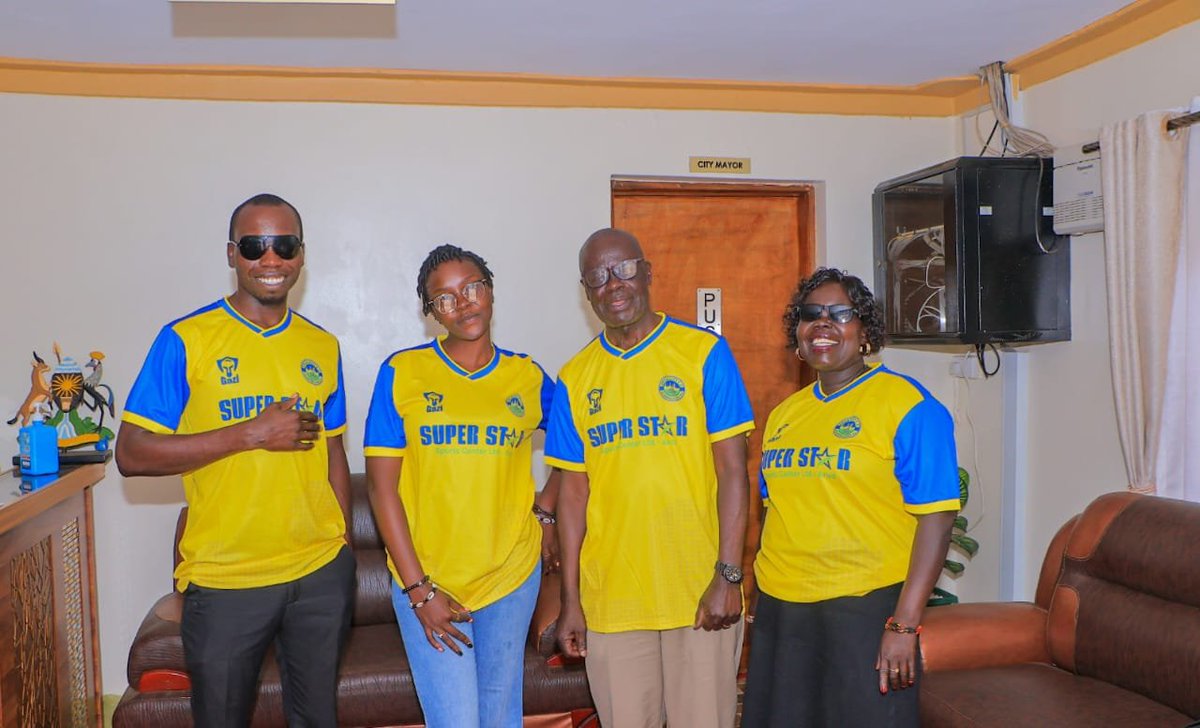 AruaCityUg's tweet photo. Today our Mayor Alionzi Lawrence together with his staff proudly wore the @arua_fc  jersey in support of our city’s team. Owned by Arua City Council and competing in the West Nile 4th Division League, the club represents the talent and aspirations of our young people. https://t.co/is5eRUgT1M