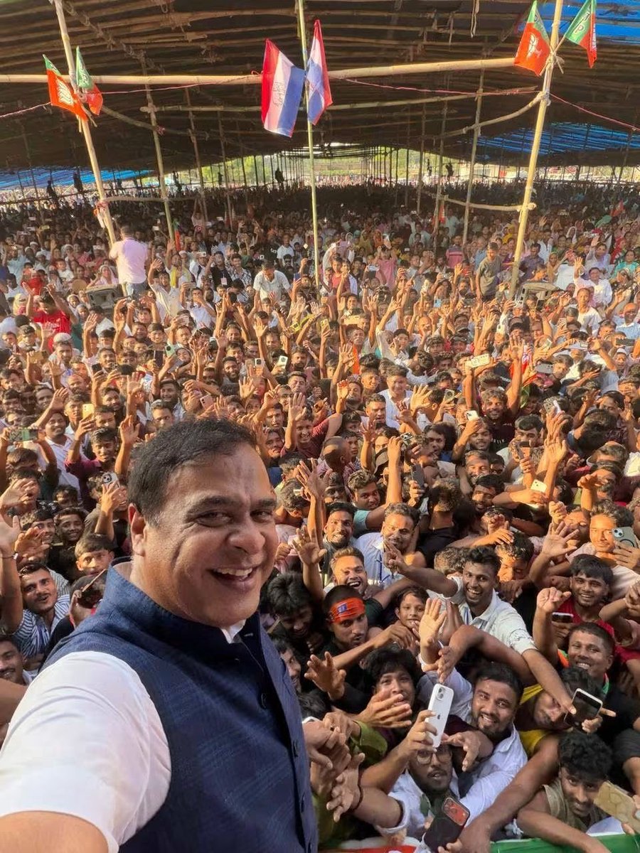 Sanjaykm2006's tweet photo. #Mama_Craze 🧡✨
A little love, a lot of craze! 😍🧡
#CMWithDifference
#MyCMMyPride
@himantabiswa https://t.co/6uwVf3EfoJ