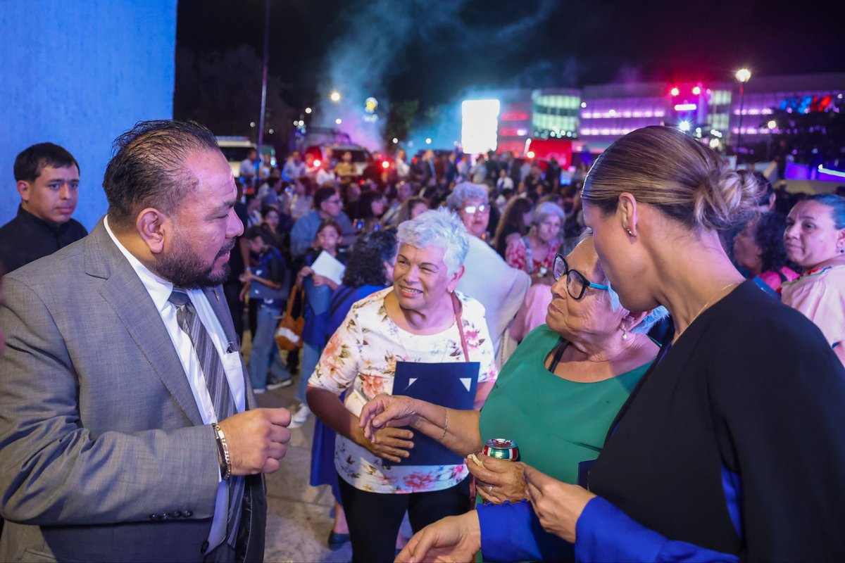 PANNLMX's tweet photo. 💙 Acompañamos a Mauricio Farah en su Segundo Informe de Gobierno, reconociendo los avances y resultados en beneficio de las familias de San Pedro.
#PANNL #SanPedro #JuntosMásFuertes https://t.co/QzYzd9C6Sx