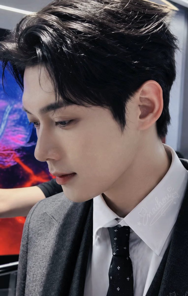 KYS_Mist518's tweet photo. A new city opens a new world of possibilities. Ი ᰍ ݃ ݁ᣟ݂

WELCOME KIM YOON SIK TO PARIS

#YOONSIKPFWSS27
#KIMYOONSIKINPARIS https://t.co/QQ52nWWnn5