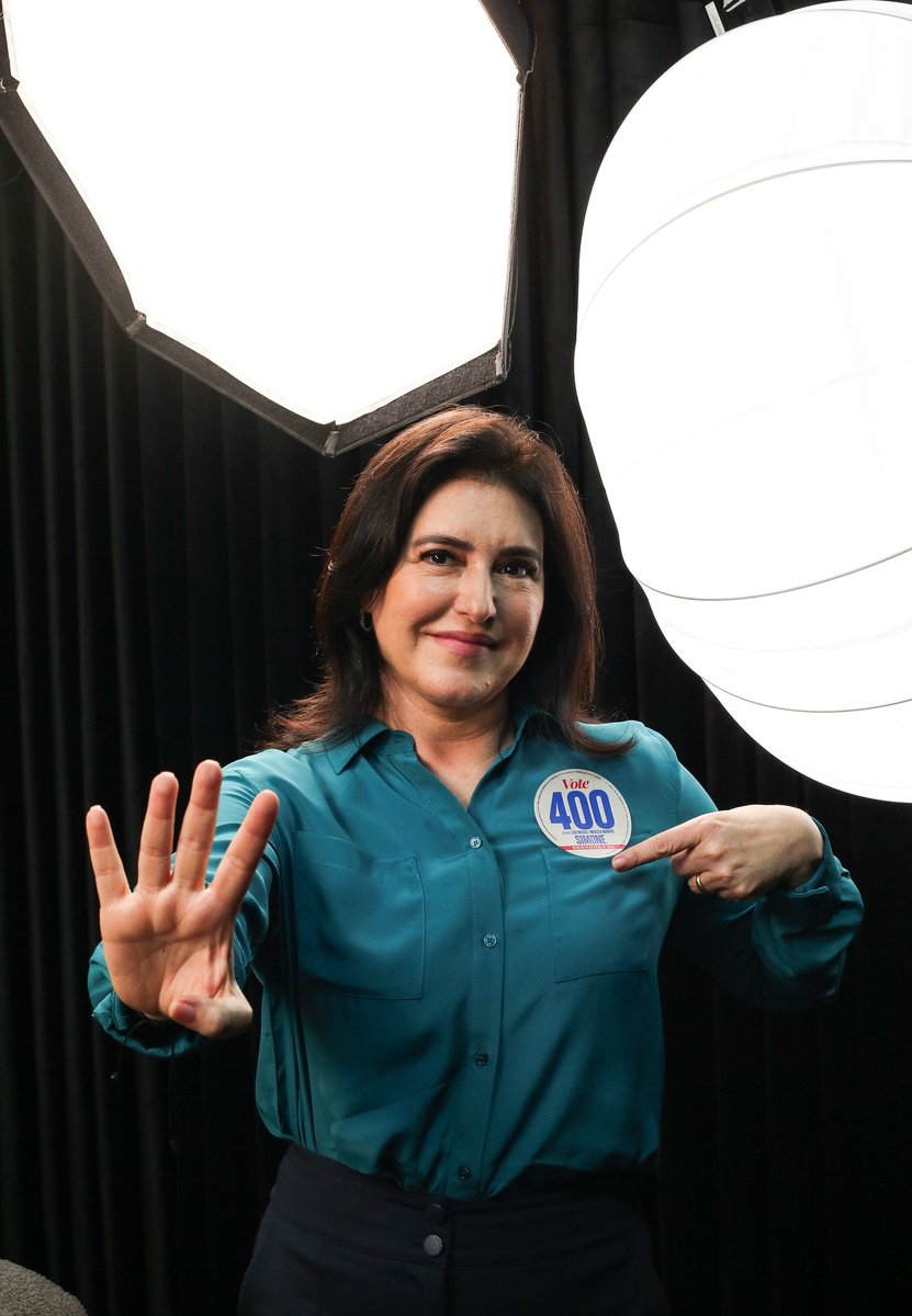 simonetebetbr's tweet photo. 4 dias para votar Simone Senadora 4️⃣0️⃣0️⃣✅

📲 Compartilhe!

Coligação Desperta São Paulo — PDT e PSB / Federação Brasil da Esperança — PT, PCdoB e PV / Federação PSOL e Rede. CNPJ 68.581.880/0001-70

#SimoneSenadora #Simone400 https://t.co/dn0f2hdU5R