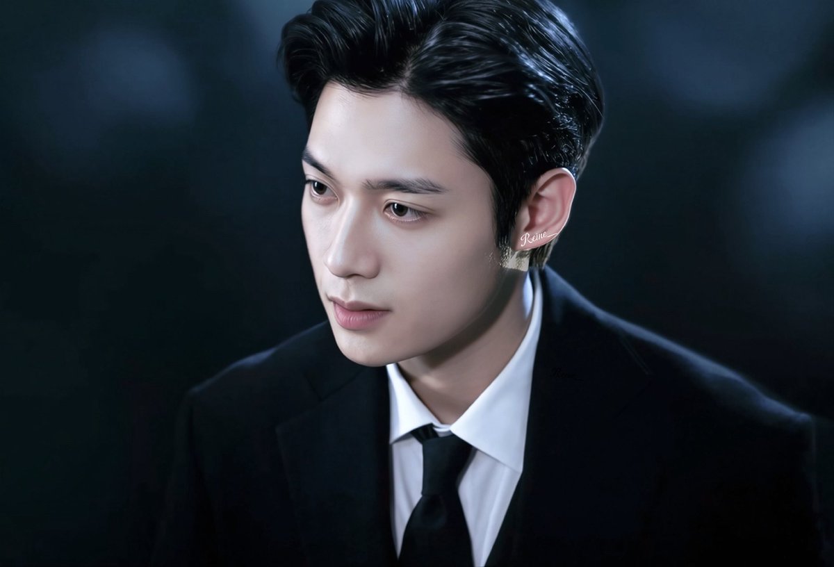 Heigeilz6's tweet photo. A wonderful beginning of October welcome Kim actor to Paris very expecting his performance🩵

WELCOME KIM YOON SIK TO PARIS

#YOONSIKPFWSS27
#KIMYOONSIKINPARIS https://t.co/39fPaJNxpv