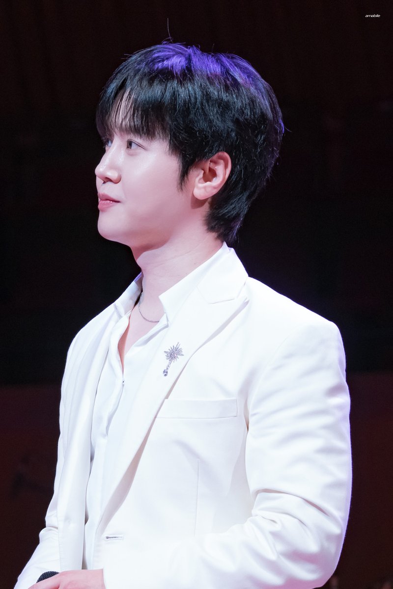 amabile0703's tweet photo. 260930 Phantom Voice 라포엠 in Concert

#라포엠 #최성훈 #LAPOEM https://t.co/2EpvMW1nzd