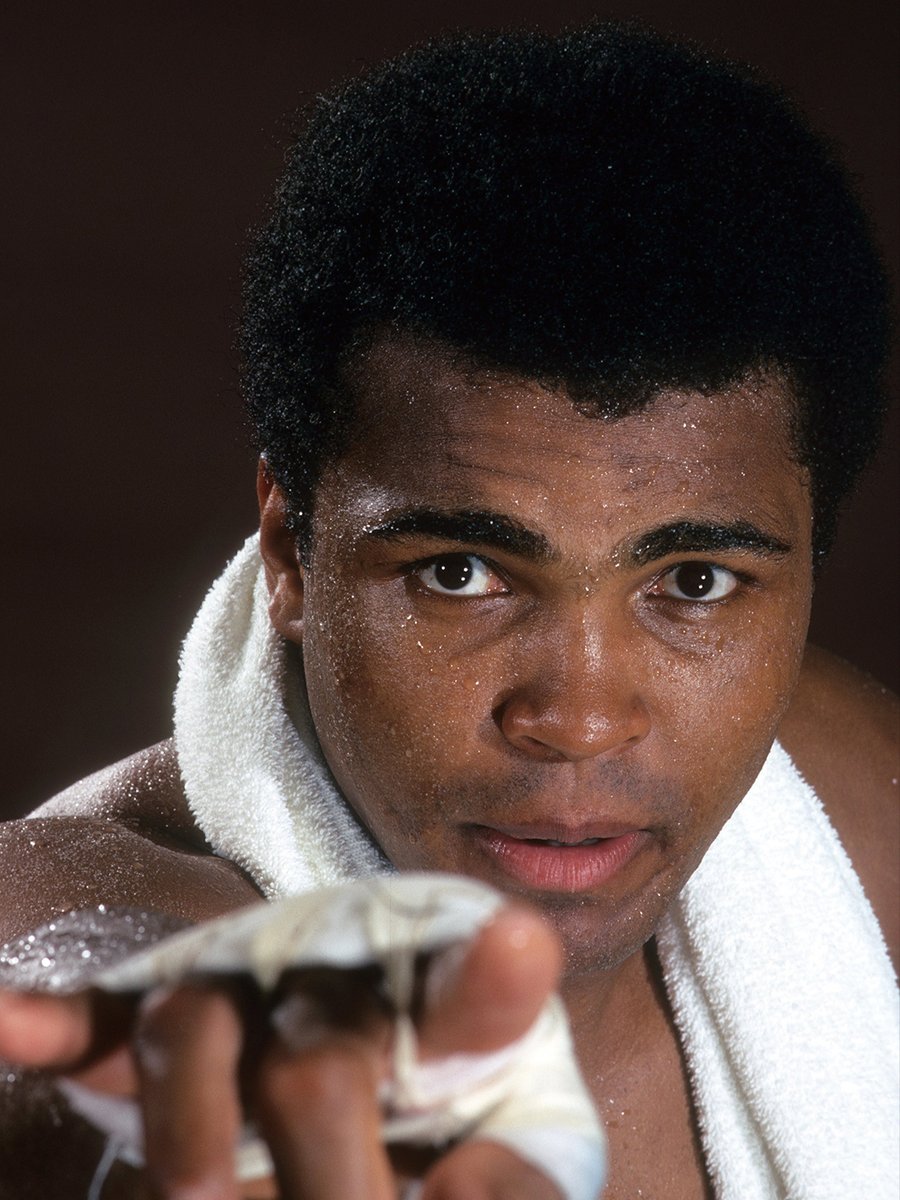 MuhammadAli's tweet photo. October, we’re looking at you. 👀
📸: @LeiferNeil
#MuhammadAli #TheGreatest #AliLegacy #BoxingLegend #GOAT https://t.co/eHrsmimhsz