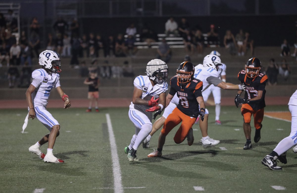 WCPSacramento's tweet photo. These players’ stocks are WAY up 🆙 📈

From career days to monster returns, which five Sacramento 🏈 players upped their resumes in Week 5?

Story: https://t.co/sib1lRfPmz https://t.co/cP9kq07Dc5