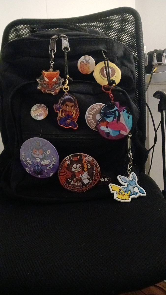 simon_slit's tweet photo. My bagback :3

(I'm gonna get shove into a locker) https://t.co/Kc7aCrYlc5