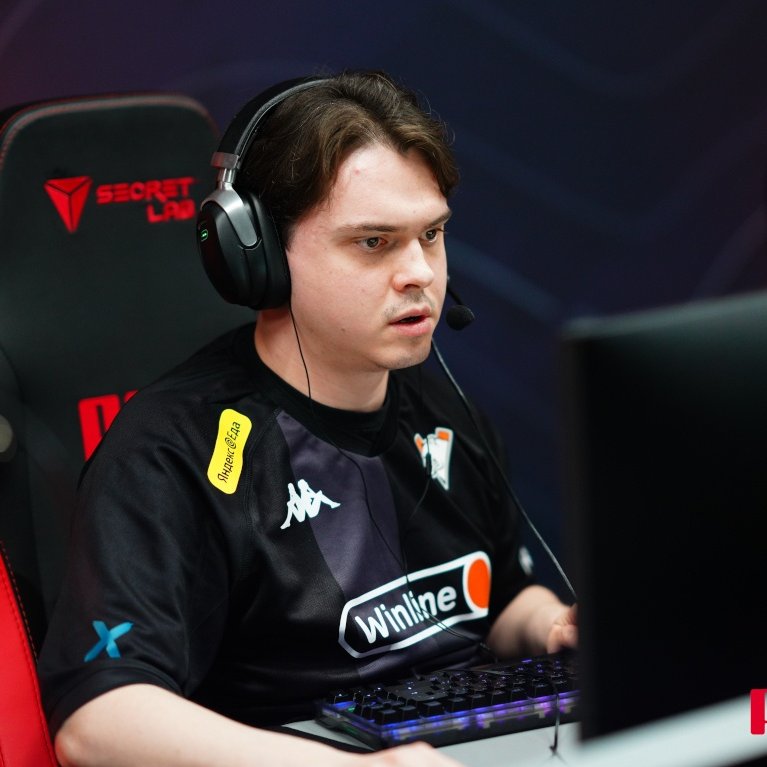 CS2News_EN's tweet photo. 💔 electroNic will become a talent on ESL Pro League season 24 for OKKO. 

Will Denis come back as a player? https://t.co/65sBt8aE5A