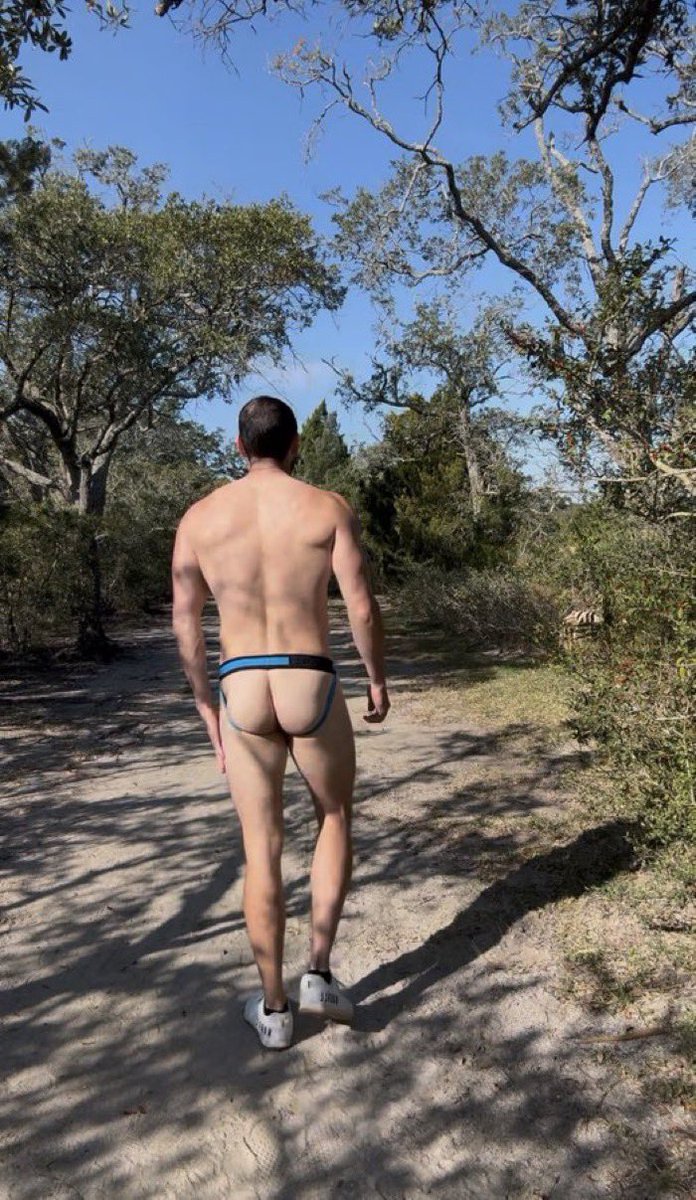 chasingfitOF's tweet photo. Would you follow me on my walk? https://t.co/Ee0H7WAFgw