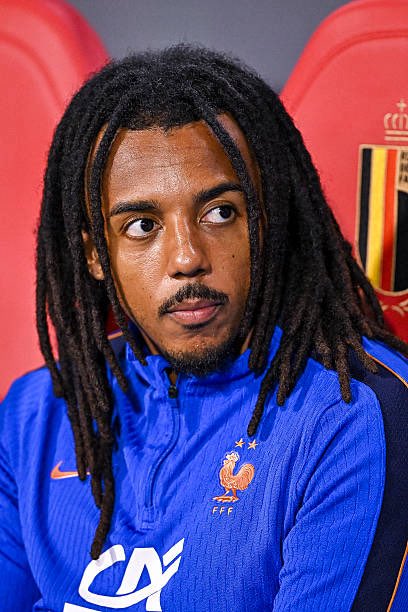 _mufcespxtrafc_'s tweet photo. El Manchester United es uno de los clubes que está atento a la situación de Jules Koundé. (@GraemeBailey) #mufc #mulive https://t.co/sJaOC5Uvw2