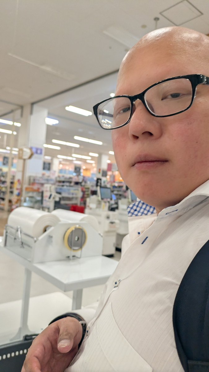 HisatoSo's tweet photo. もう、9月が終わった。9月17日は。僕の神様。無頼派作家・高須基仁さんの命日であった。・一���、雑誌が売れて一番ギャラが高かった時代、30本以上連載していた。今夜は先輩が差し入れで買ってくれた。今のモッツ出版も好きだ。
高須マニア宗寿人✒️
#モッツ出版　#高須基仁　#ヘアヌード
#三原じゅん子 https://t.co/BnkbftdPej