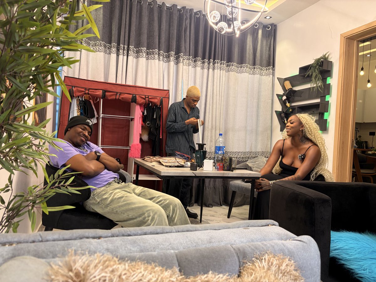 mreverything247's tweet photo. Guess what’s next? w/ @Msjorjiabg 
The spiciest artist https://t.co/SLsODObBxe