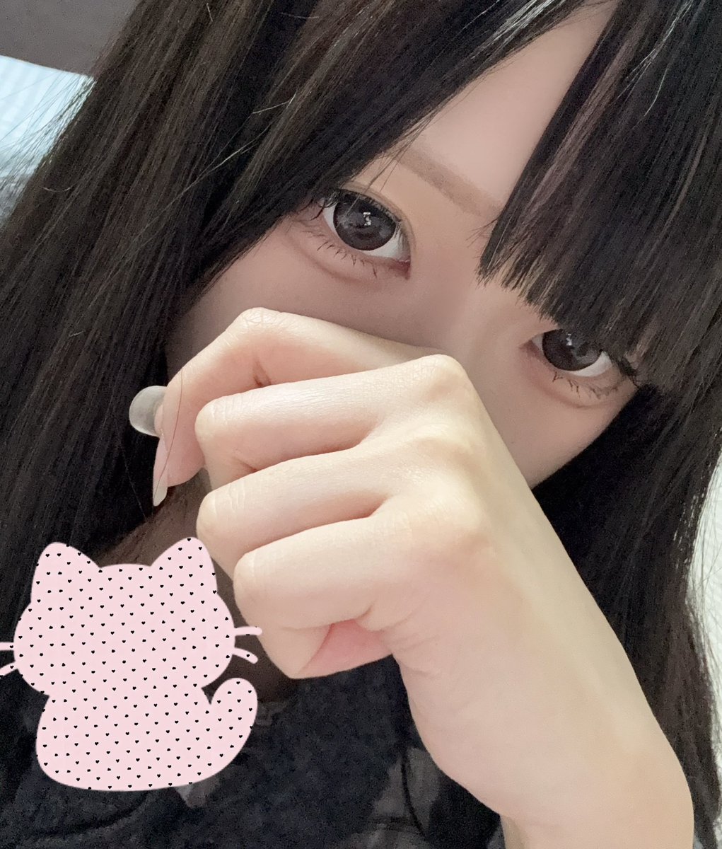 ruru0918_'s tweet photo. ダスちゃんのいちごチョコメイク参考にしたんだけど神すぎるから見て欲しい🍓🍫 https://t.co/snHRODeFWp