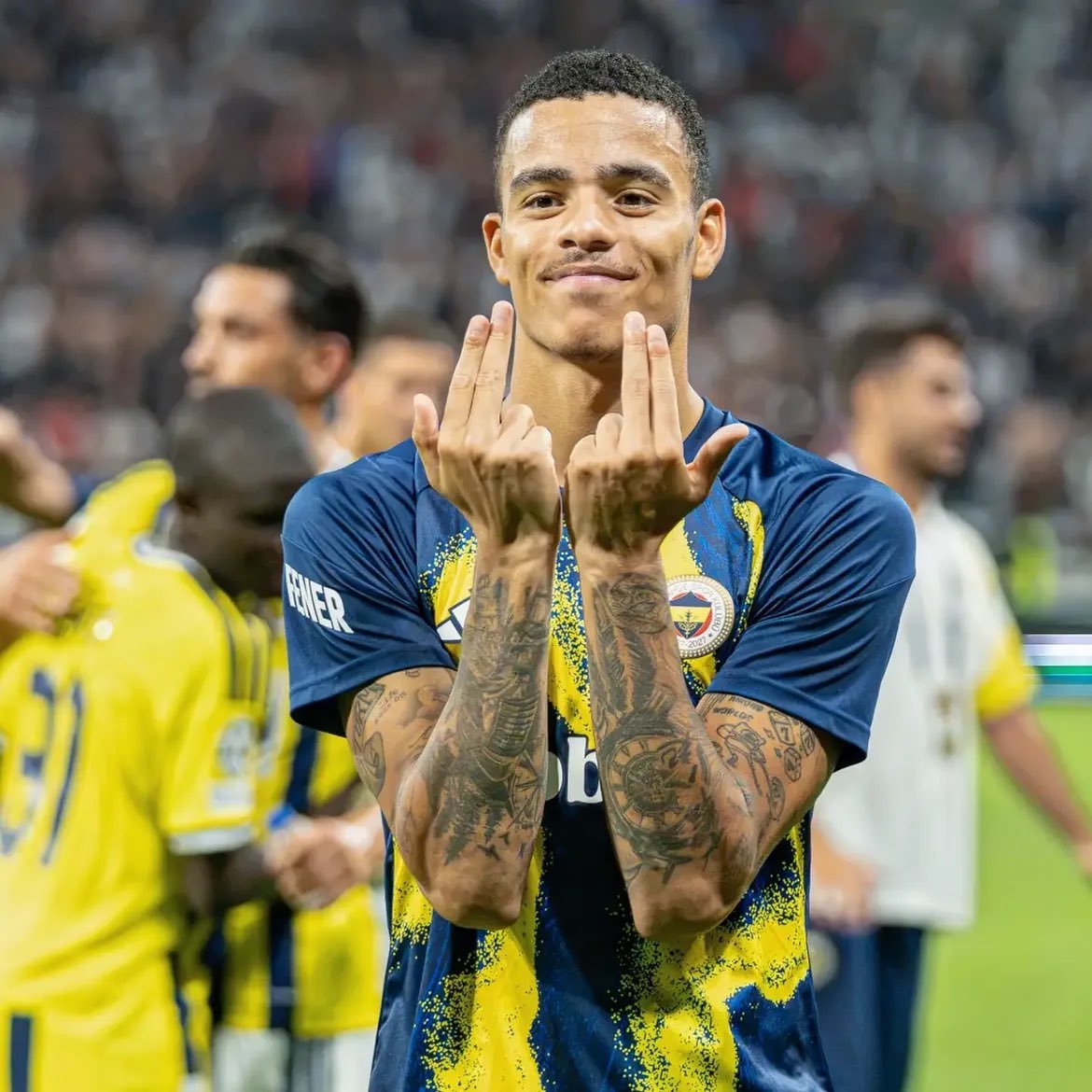 rogersbahce's tweet photo. Hesabını büyütmek isteyen Fenerbahçeliler bu tweet altında ੮akipleşebilir. https://t.co/vvHj9eBSiq